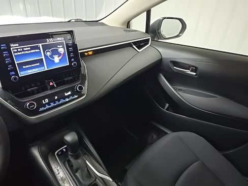 Used 2020 Toyota Corolla LE FWD image 25
