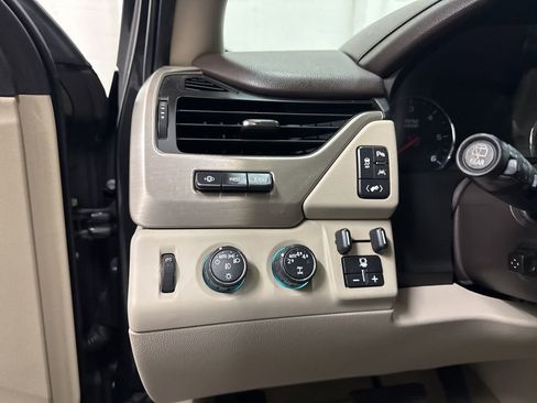 Used 2017 GMC Yukon XL Denali w/ Open Road Package image 36