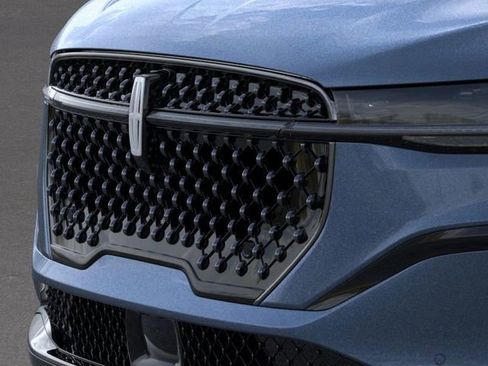 New 2026 Lincoln Nautilus Reserve w/ Jet Appearance Package image 18