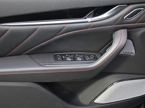 Used 2019 Maserati Levante GranSport AWD/4WD image 25