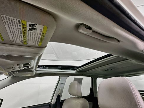 Used 2017 Subaru Forester 2.5i Premium AWD/4WD image 24