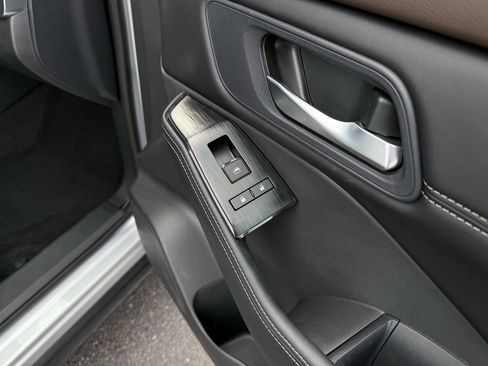 Used 2023 Nissan Rogue SV w/ SV Premium B Package image 20