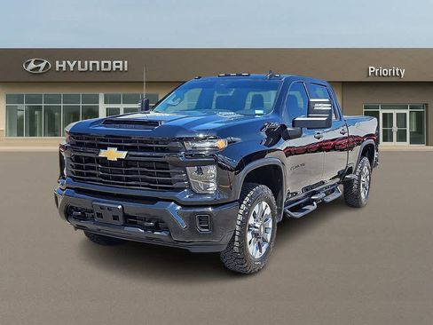 Used 2024 Chevrolet Silverado 2500 Custom w/ Custom Value Package AWD/4WD image 1