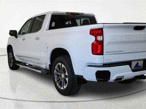 New 2026 Chevrolet Silverado 1500 High Country w/ Technology Package AWD/4WD image 3