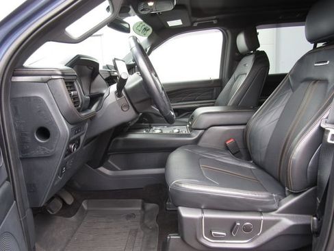 Used 2023 Ford Expedition Platinum AWD/4WD image 9