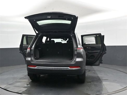 New 2025 Jeep Grand Cherokee Laredo X w/ Luxury Tech Group I image 46