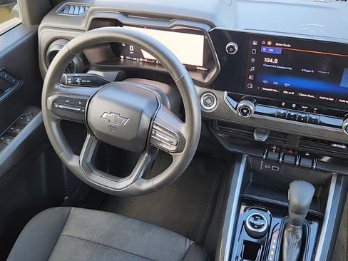 Used 2024 Chevrolet Colorado Trail Boss w/ Technology Package AWD/4WD image 5