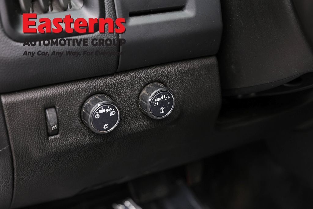 Used 2022 Chevrolet Colorado LT w/ Fleet Safety Package AWD/4WD image 22