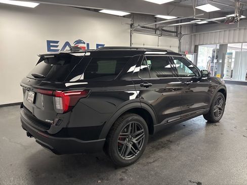 New 2026 Ford Explorer ST-Line w/ ST-Line Street Pack AWD/4WD image 12