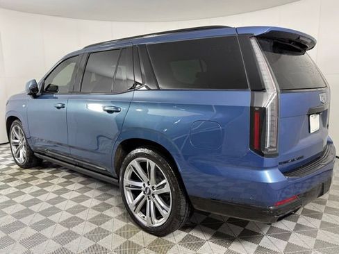 Certified 2025 Cadillac Escalade Sport w/ Touring Package image 4