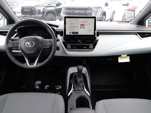 Certified 2025 Toyota Corolla SE w/ SE Premium Package image 29