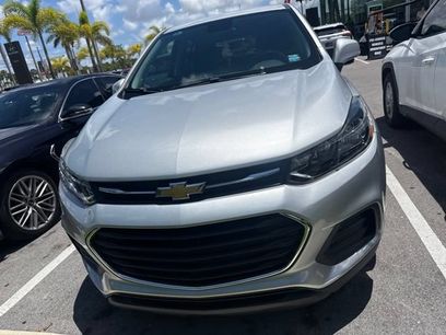 Used 2022 Chevrolet Trax LS w/ Tint and Cruise Package