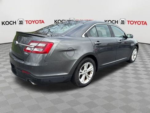 Used 2018 Ford Taurus SEL w/ Equipment Group 201A image 8