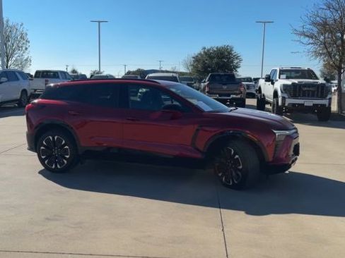 Certified 2024 Chevrolet Blazer EV RS image 2