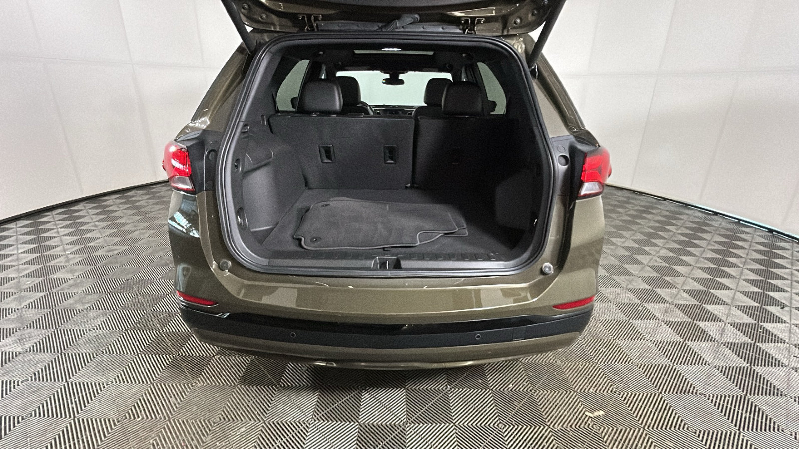 Used 2024 Chevrolet Equinox RS AWD/4WD image 33