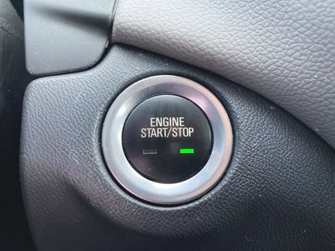 Used 2023 Chevrolet Equinox LS w/ LS Convenience Package AWD/4WD image 16