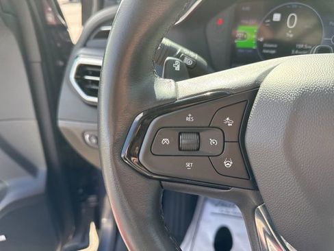 Used 2023 Chevrolet Bolt EUV Premier w/ Sun & Sound Package image 21