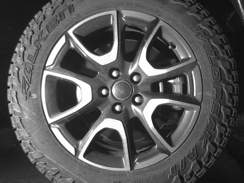 Used 2025 Jeep Compass Trailhawk image 13