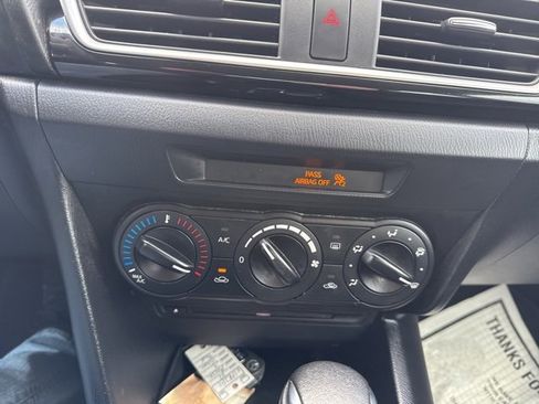 Used 2014 MAZDA MAZDA3 i Sport image 17