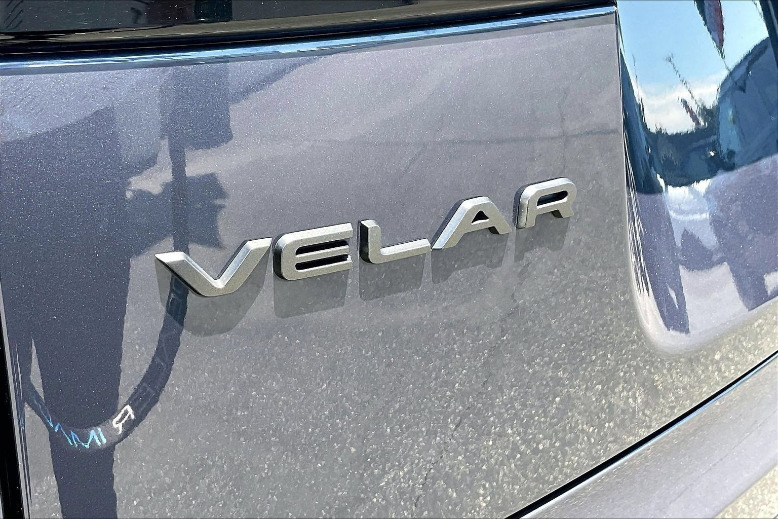 Used 2025 Land Rover Range Rover Velar Dynamic SE AWD/4WD image 9
