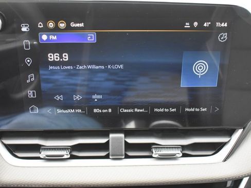 New 2026 Chevrolet Equinox LT w/ Convenience Package II image 24