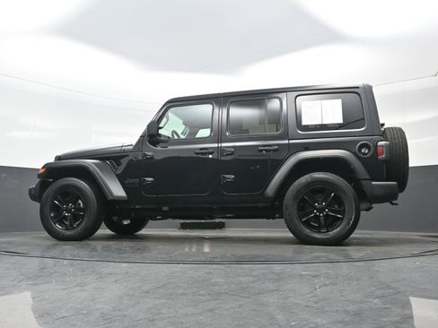 Used 2022 Jeep Wrangler Unlimited Sport image 25