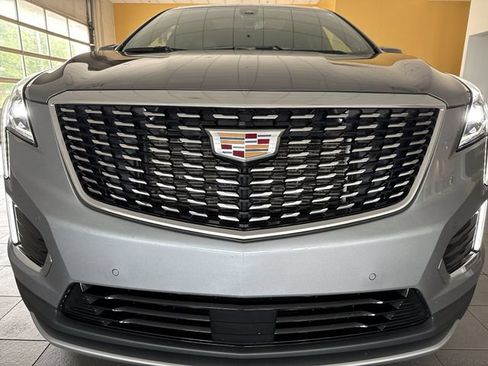 Certified 2024 Cadillac XT5 Premium Luxury w/ Technology Package FWD image 10