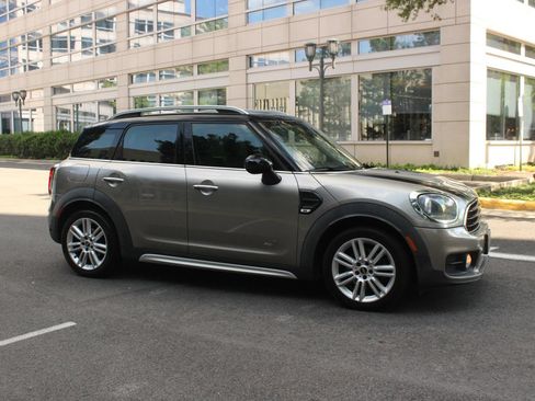 Used 2018 MINI Cooper Countryman ALL4 AWD/4WD image 2