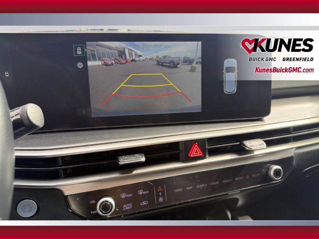 Used 2024 Kia Sorento S FWD image 26