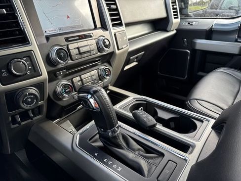 Used 2017 Ford F150 Lariat w/ Equipment Group 502A Luxury image 31