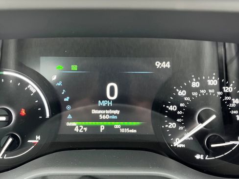 Used 2025 Toyota Sienna XLE w/ XLE Plus Package image 7