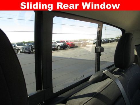 Used 2020 GMC Canyon SLE w/ Elevation Edition image 23