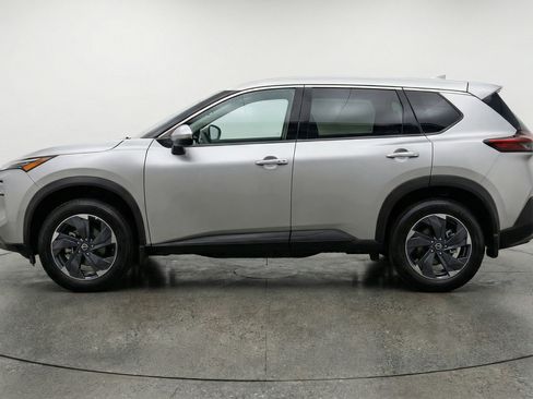 Used 2025 Nissan Rogue SV FWD image 5
