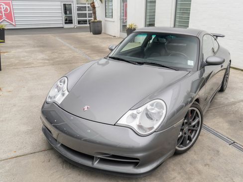 Used 2004 Porsche 911 GT3 image 3