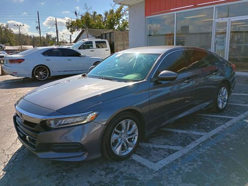 Used 2018 Honda Accord LX image 3