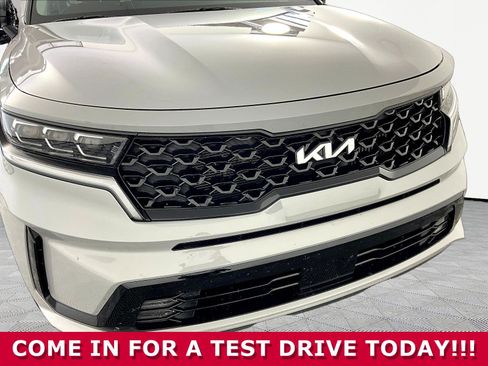 Used 2023 Kia Sorento SX AWD/4WD image 30