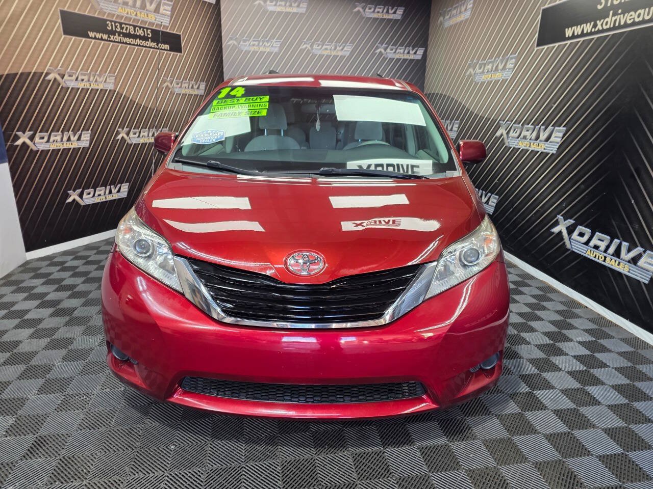 Used 2014 Toyota Sienna LE FWD image 4