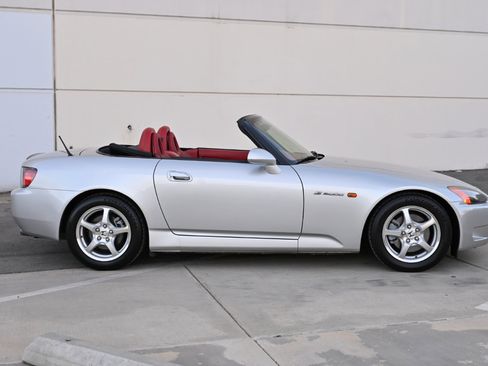 Used 2003 Honda S2000 image 11