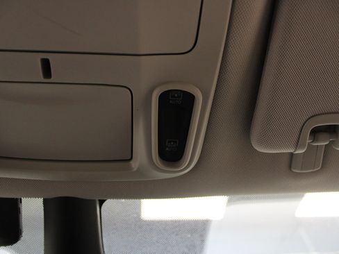 Used 2021 Chrysler Pacifica Limited w/ Premium & Safety Sphere Group AWD/4WD image 44