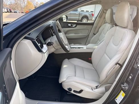 New 2026 Volvo XC60 T8 Ultra w/ Protection Package Premier image 11