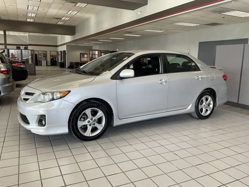 Used 2011 Toyota Corolla S image 3