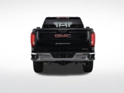 Certified 2021 GMC Sierra 2500 AT4 w/ AT4 Premium Plus Package image 18