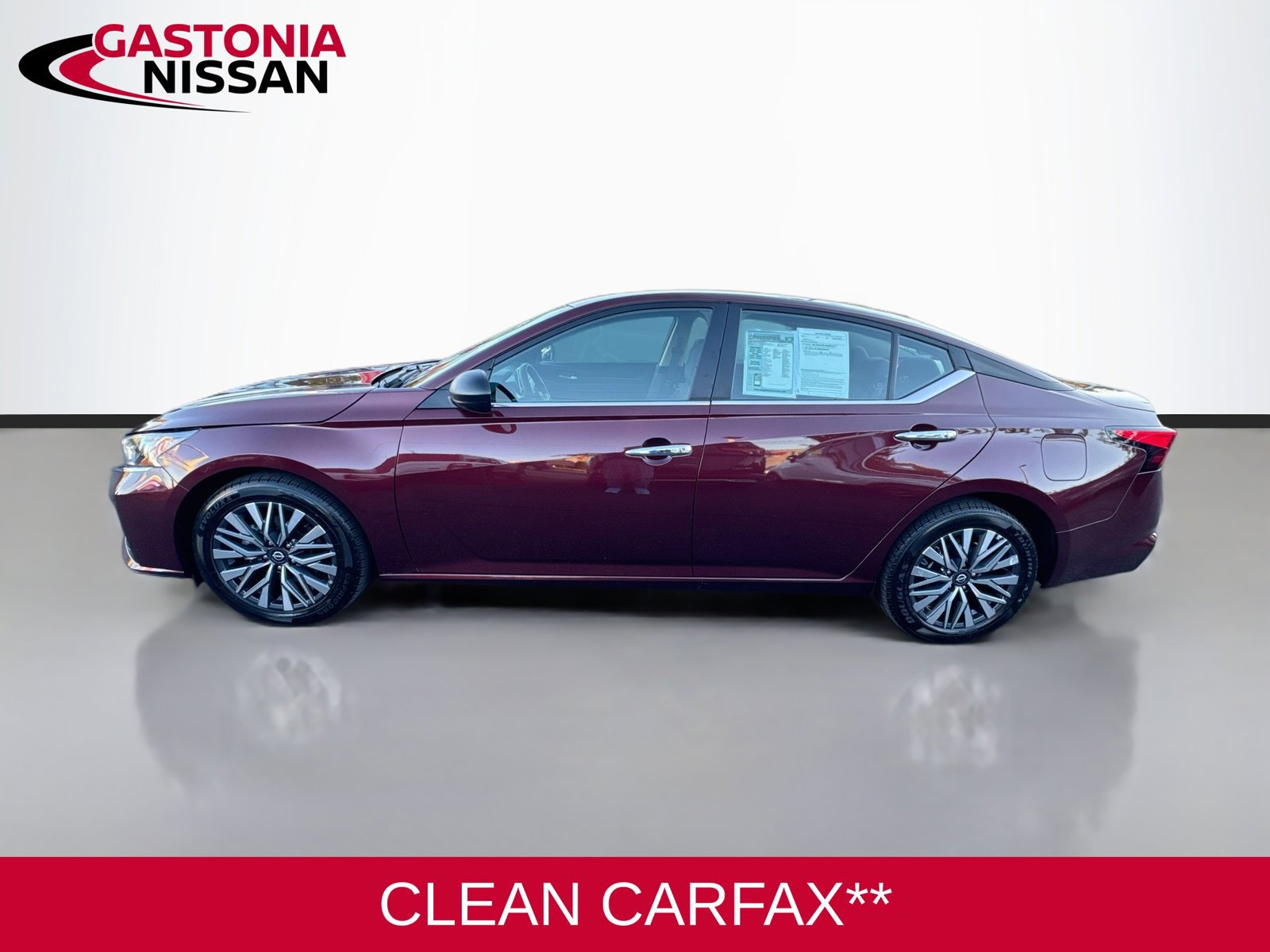 Used 2025 Nissan Altima 2.5 SV FWD image 5