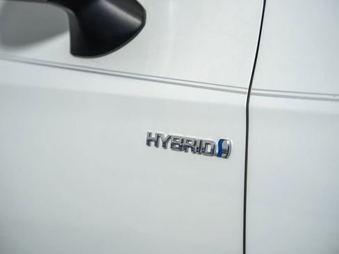 Used 2020 Toyota Avalon XLE w/ Moonroof Package image 17