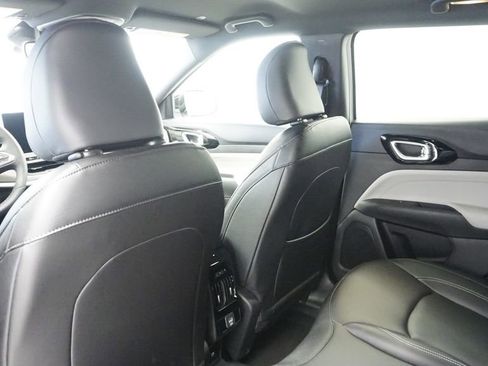 New 2026 Jeep Compass Limited image 25