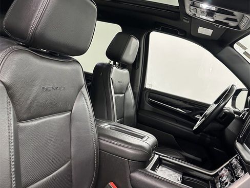 Used 2022 GMC Yukon XL Denali image 43