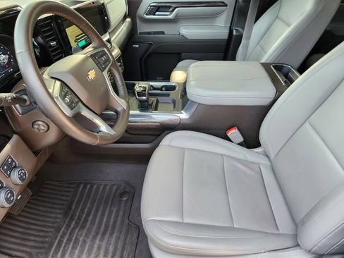 Used 2024 Chevrolet Silverado 1500 LTZ w/ LTZ Premium Package AWD/4WD image 5