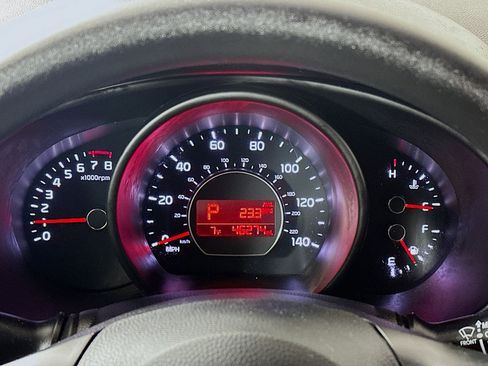 Used 2019 Kia Soul + image 12