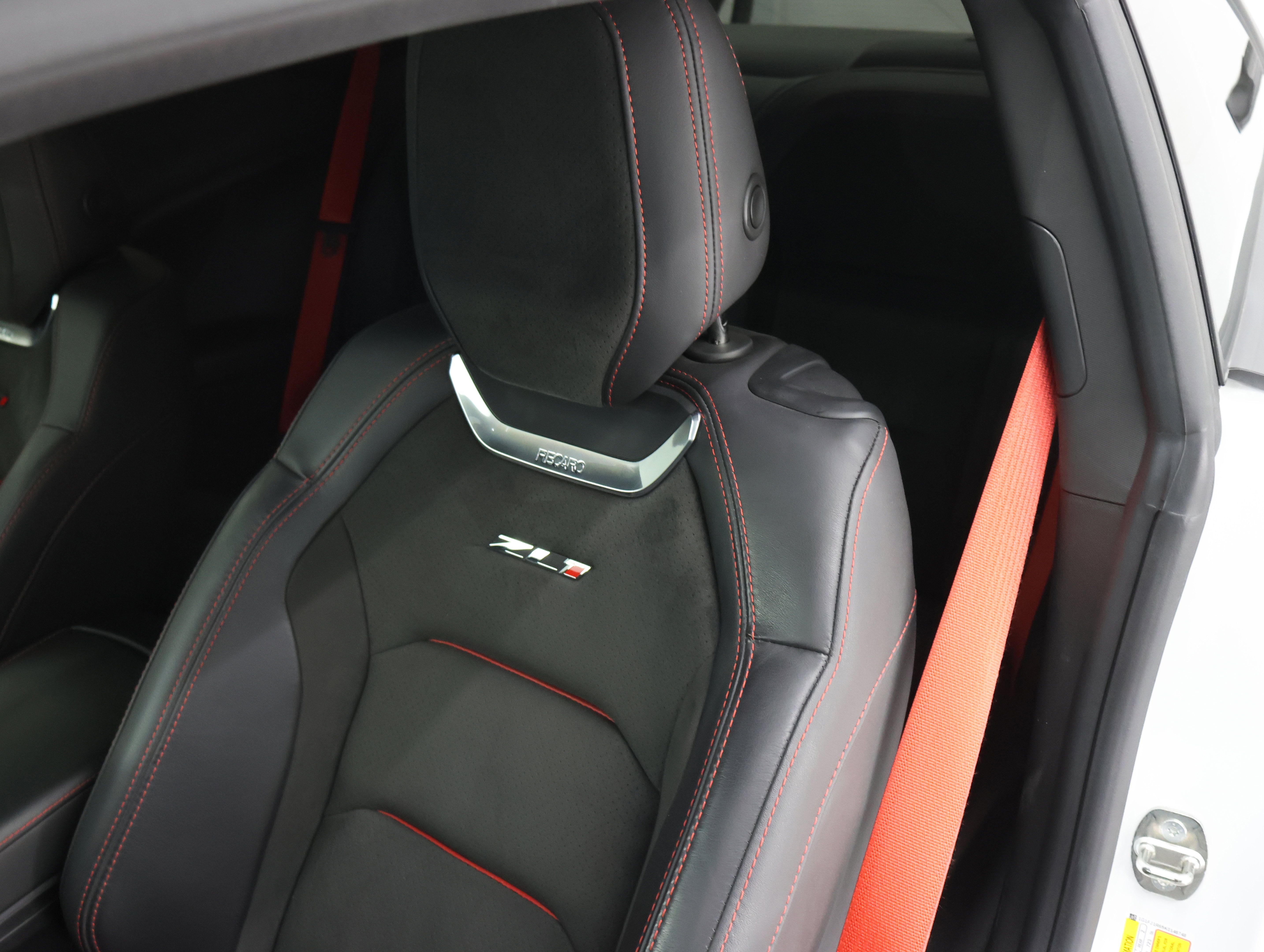 Used 2019 Chevrolet Camaro ZL1 RWD image 36