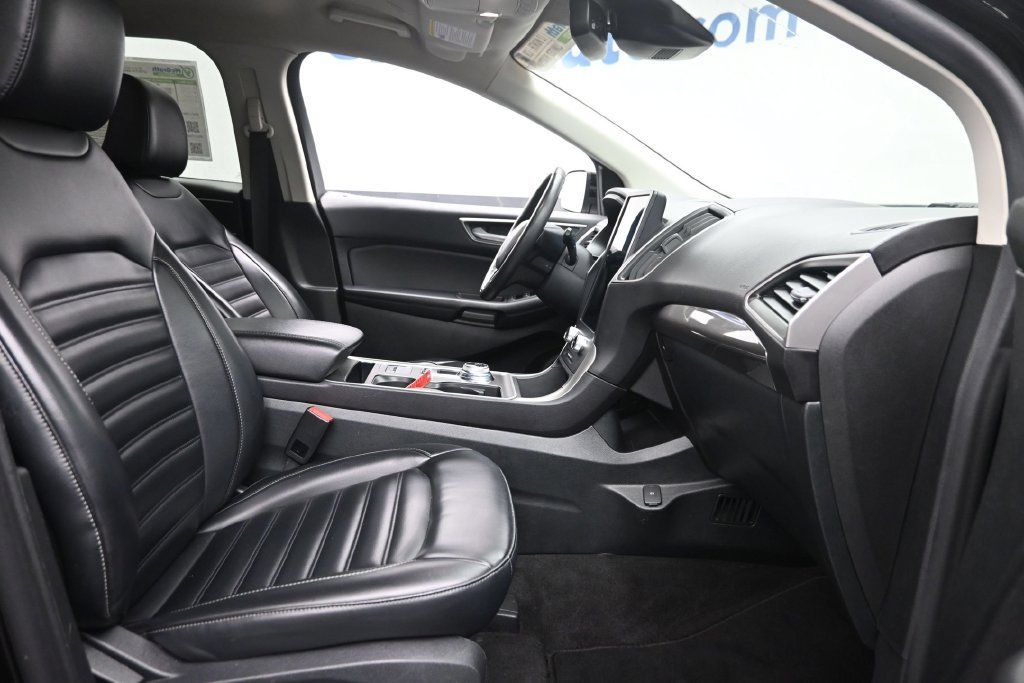 Used 2024 Ford Edge SEL AWD/4WD image 9